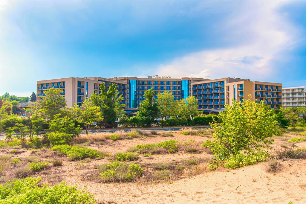 BOJ_80756_Tiara_Beach_0522_15.jpg
