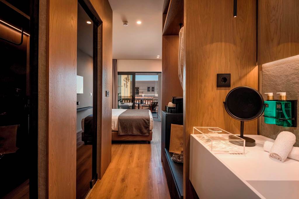 KGS_87349_Evanik_Chic_Hotel_0724_12.jpg