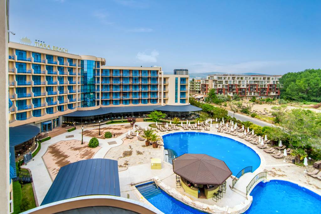 BOJ_80756_Tiara_Beach_0522_02.jpg