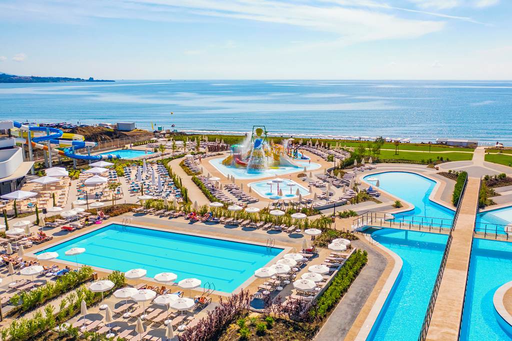 BOJ_79197_Wave_Resort_0719_23.jpg