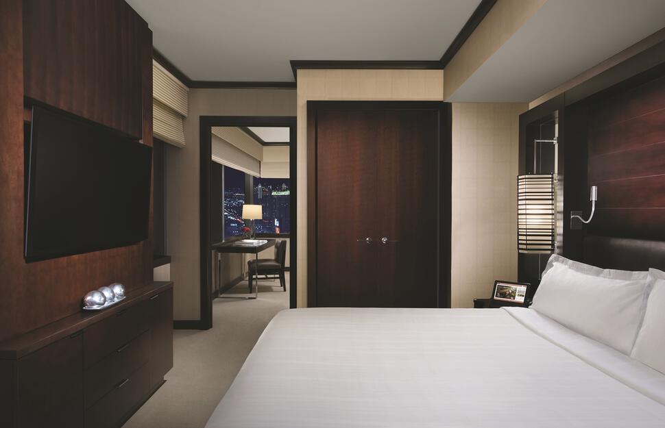 Vdara-Hotel-Spa-at-ARIA-Las-Vegas-2.jpg