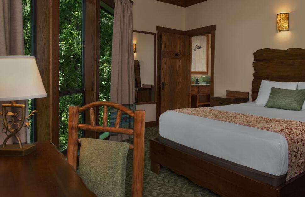 Disneys-Saratoga-Springs-Resort-Spa-3.jpg