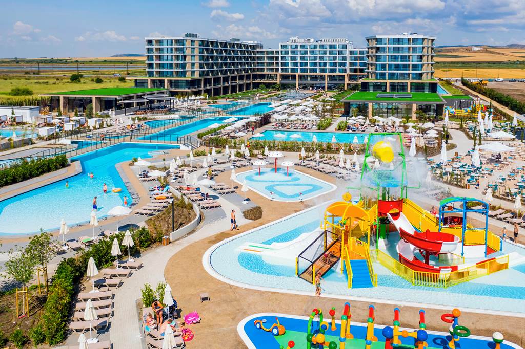 BOJ_79197_Wave_Resort_0719_30.jpg
