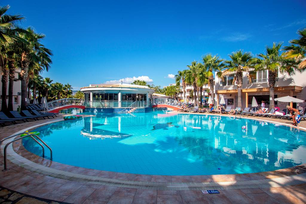 ZTH_81228_Caretta_Beach_Resort_&_Waterpark_1124_10.jpg