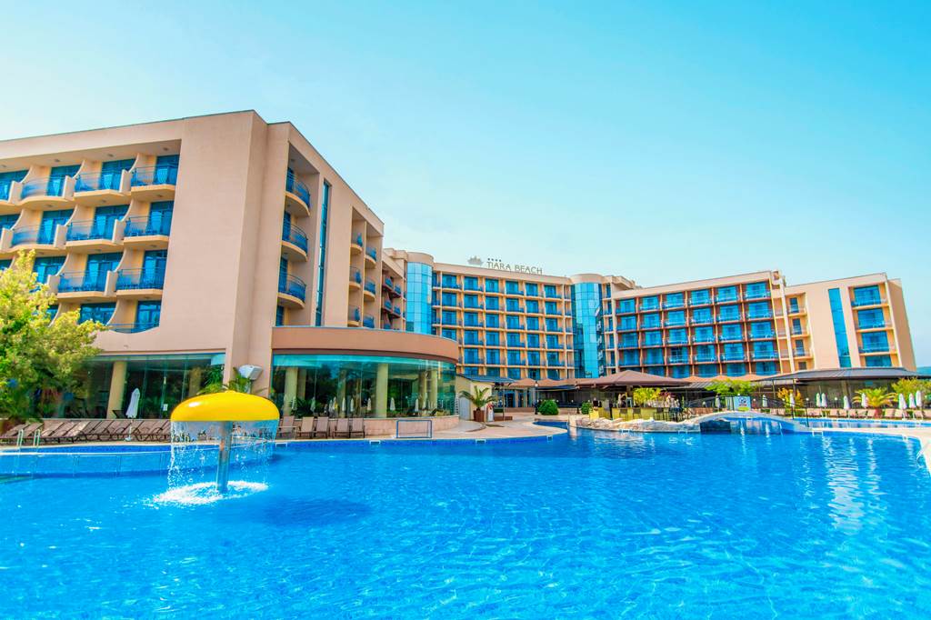 BOJ_80756_Tiara_Beach_0522_04.jpg