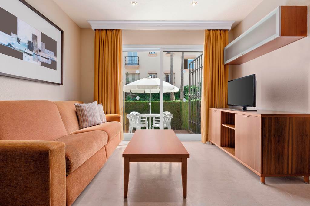 AGP_85377_Ramada_Hotel_&_Suites_Costa_Del_Sol_1123_01.jpg