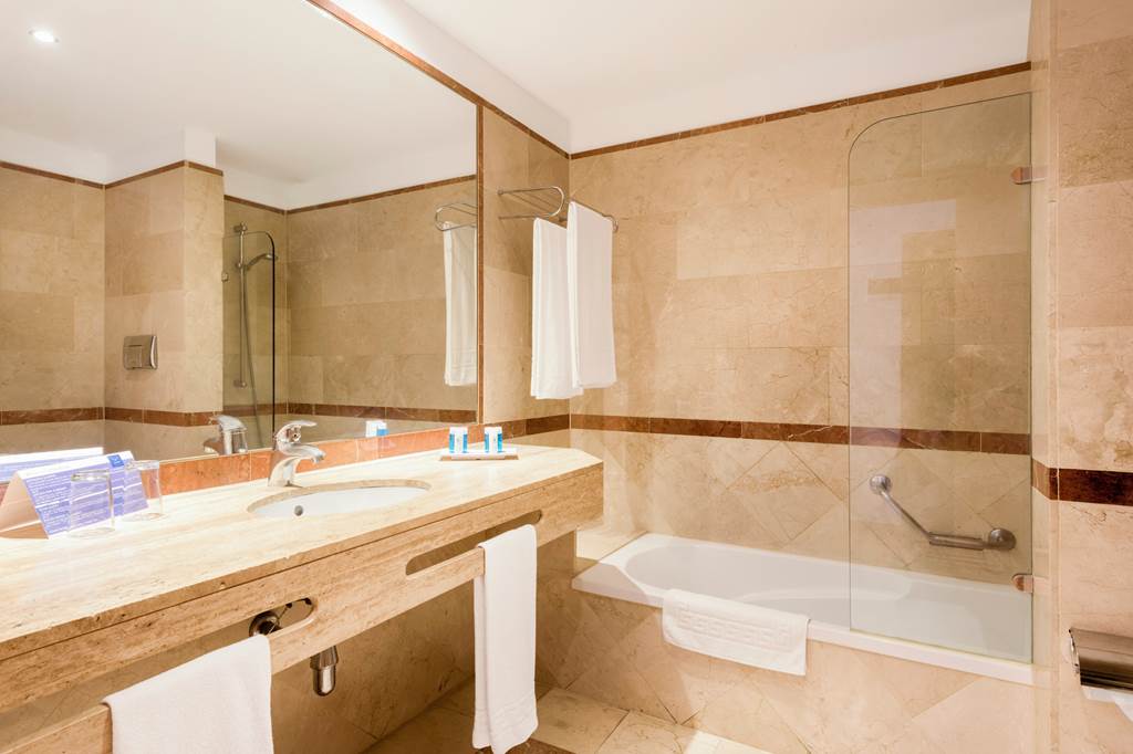 AGP_602_Vik_Gran_Hotel_Costa_Del_Sol_0223_07.jpg