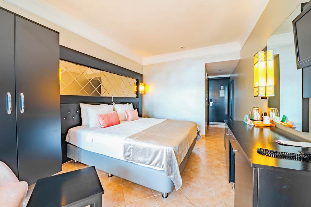 DLM_81213_Ideal_Prime_Beach_Hotel_0124_08.jpg
