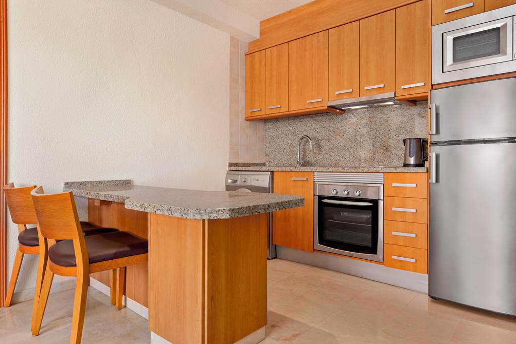 AGP_85377_Ramada_Hotel_&_Suites_Costa_Del_Sol_1123_02.jpg