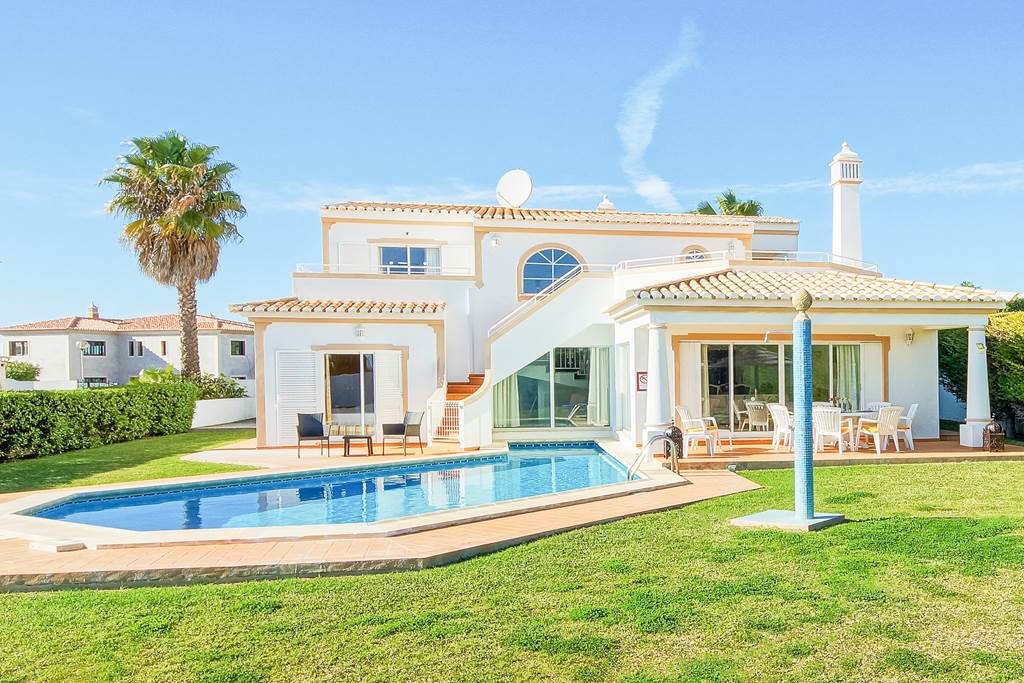 FAO_75166_Villa_Beatrice_0417_01.jpg
