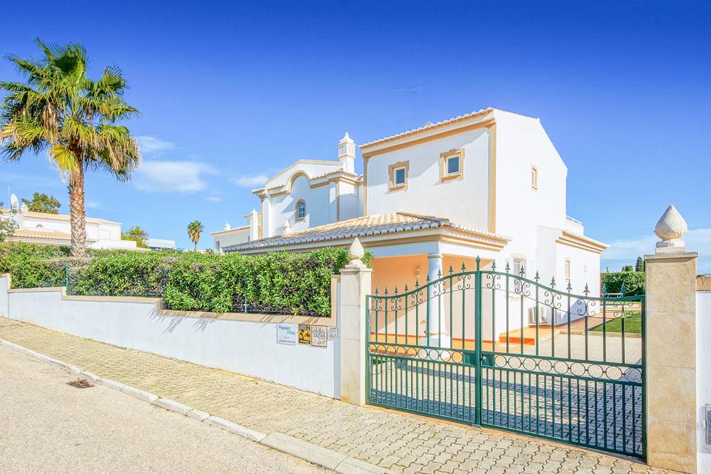 FAO_75166_Villa_Beatrice_0417_08.jpg