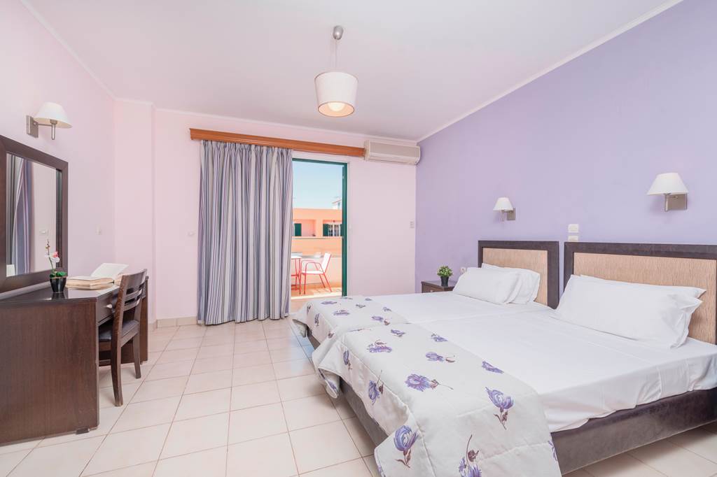 ZTH_74433_Oscar_Hotel_1021_10.jpg