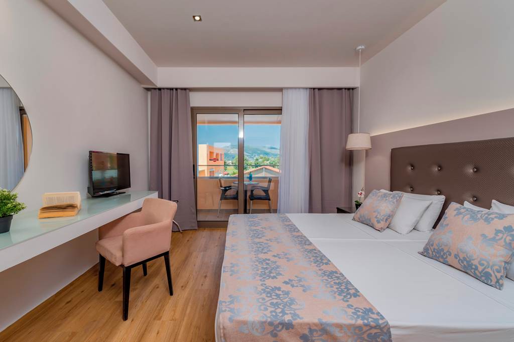 ZTH_74433_Oscar_Hotel_1121_01.jpg