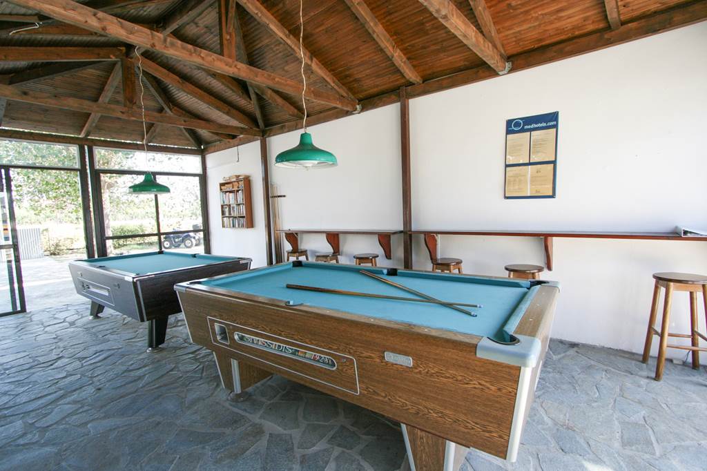 ZTH_71150_village_inn_1217_06.jpg
