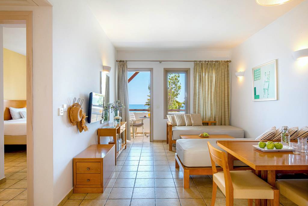 LCA_74886_Louis_Althea_Beach_Hotel_0823_03.jpg