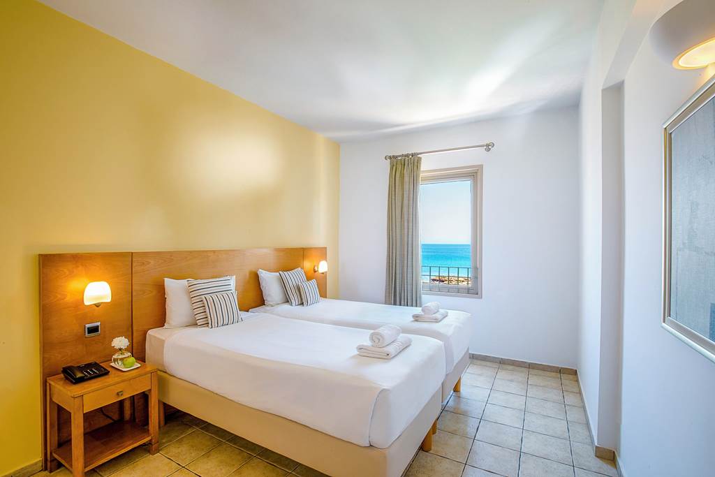 LCA_74886_Louis_Althea_Beach_Hotel_0823_02.jpg