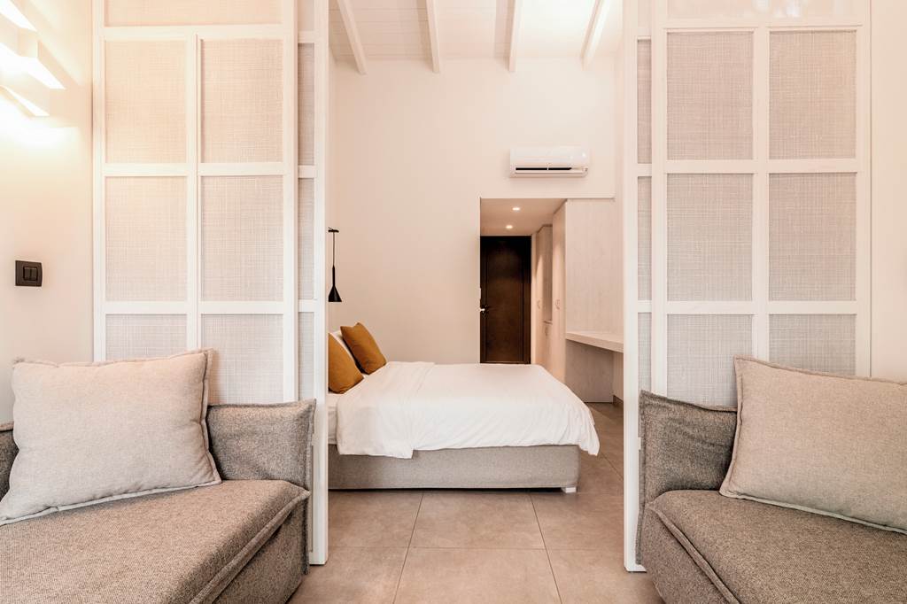 ZTH_82541_The_New_Beach_Hotel_0821_10.jpg