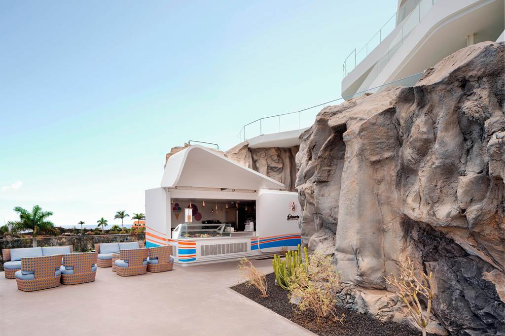TFS_75650_Royal_Hideaway_Corales_Suites_0325_01.jpg