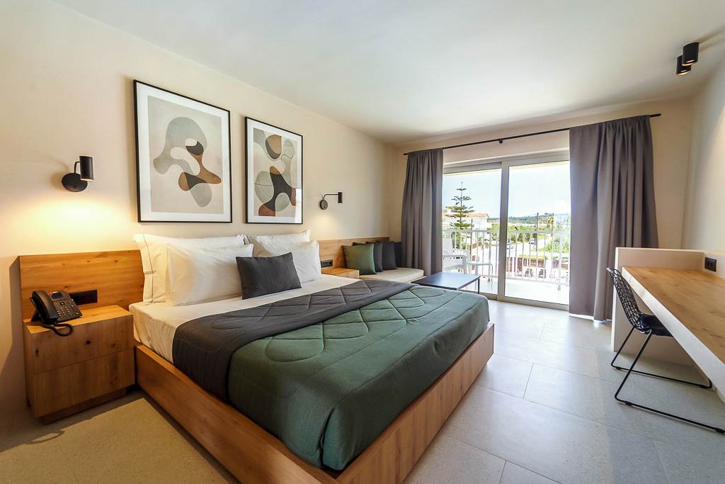 ZTH_70741_Filoxenia_Hotel_0824_03.jpg