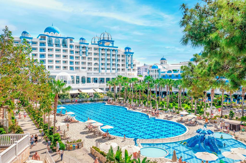 AYT_87198_Rubi_Platinum_Spa_resort_0124_04.jpg