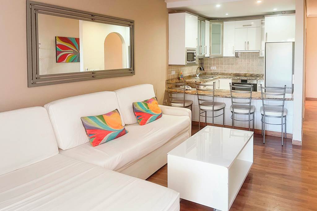 TFS_73905_Regency_Torviscas_Apartments_&_Suites_0323_01.jpg