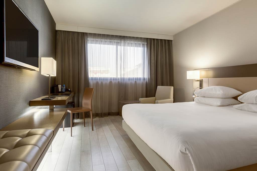NCE_75051_AC_Hotel_by_Marriott_Nice_0723_03.jpg