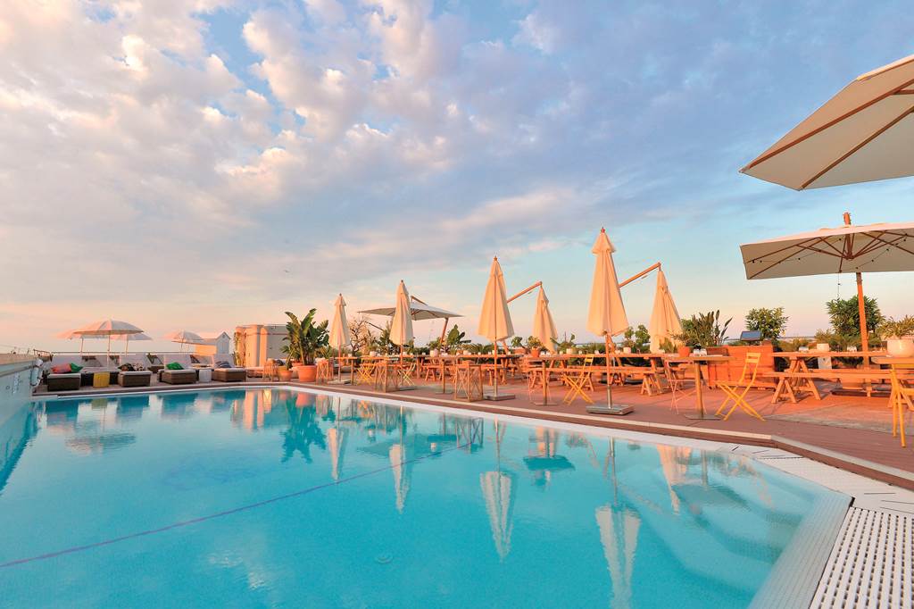NCE_75051_AC_Hotel_by_Marriott_Nice_1118_01.jpg