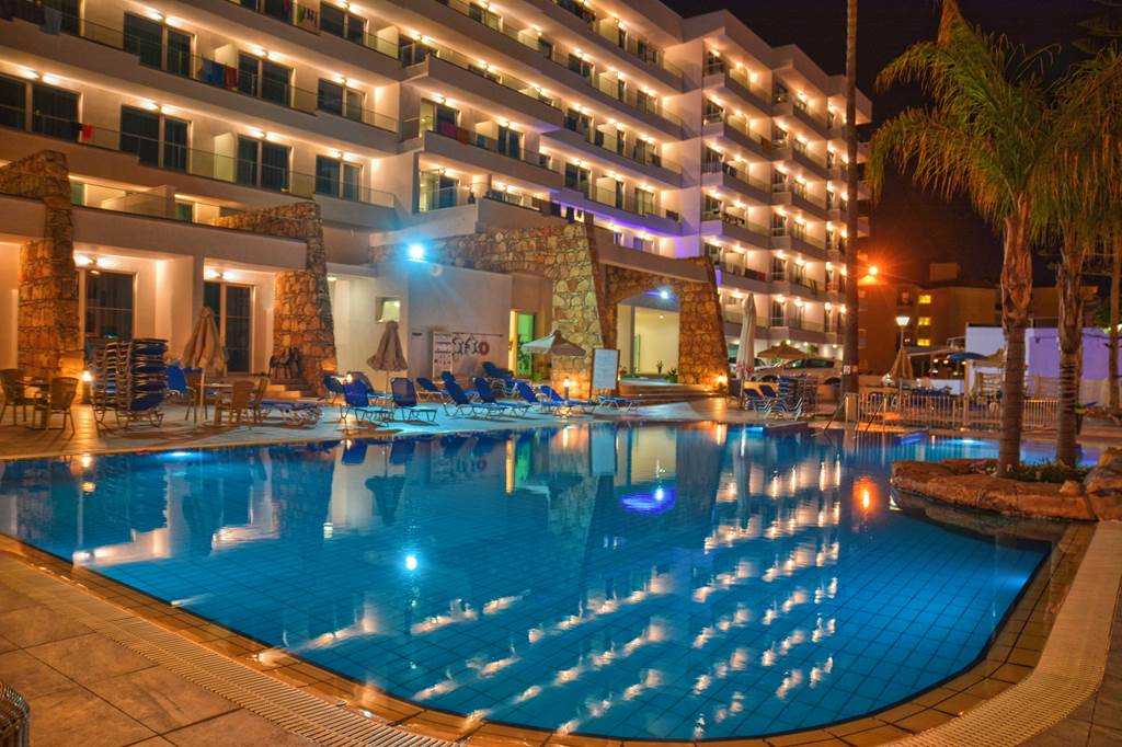 LCA_72707_Melini_Hotel_Suites_0922_04.jpg