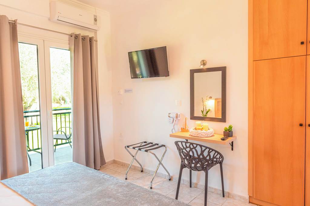 CFU_88091_Yianetta_Hotel_Apartments_0924_18.jpg