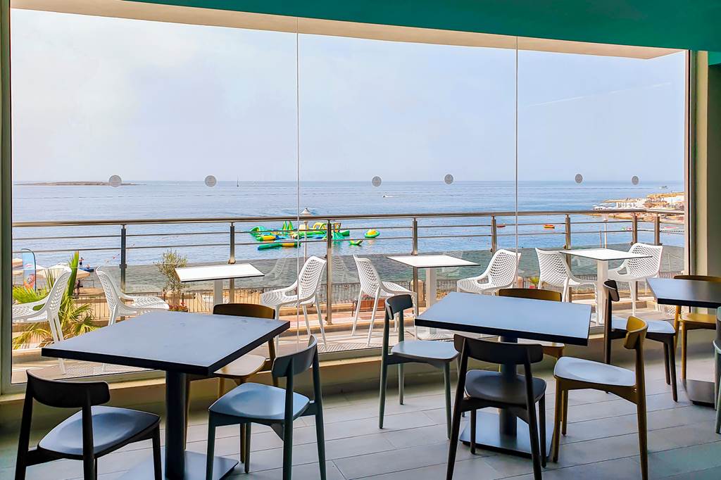 MLA_83456_Seaview_Hotel_1221_19.jpg
