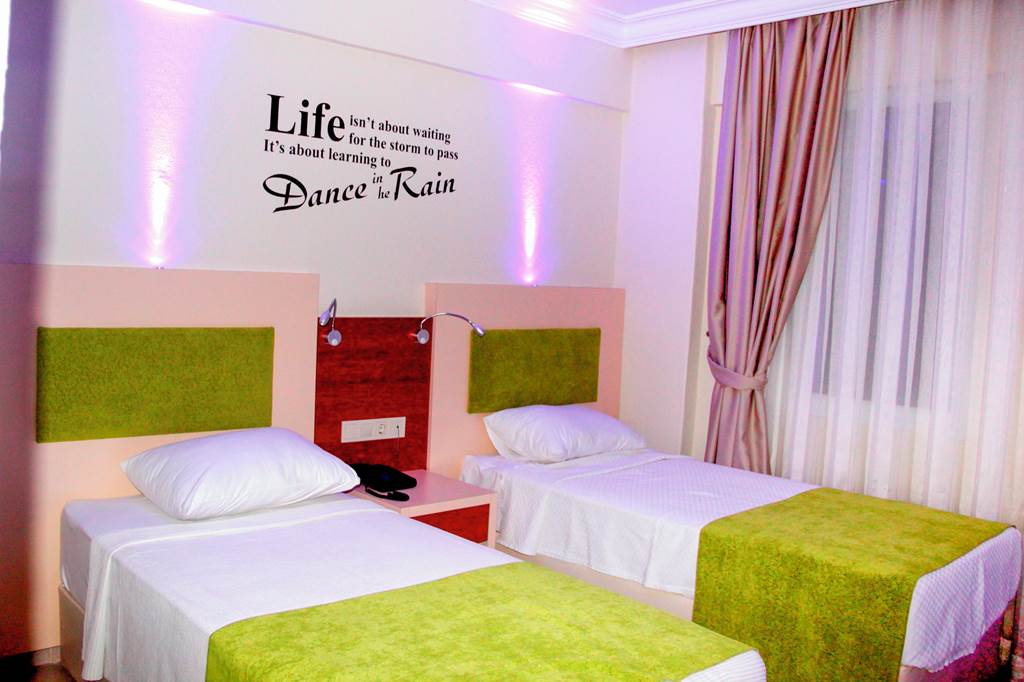 ADB_81204_Club_Lion_Hotel_1019_12.jpg