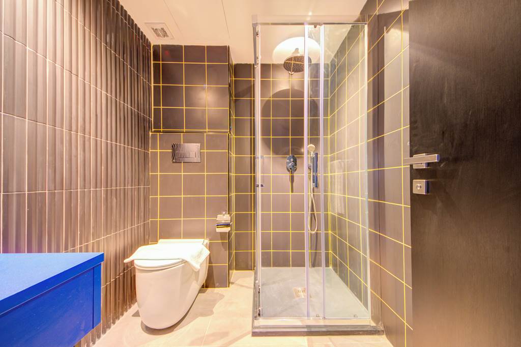 MLA_84667_IKYK_Hotel_1122_07.jpg