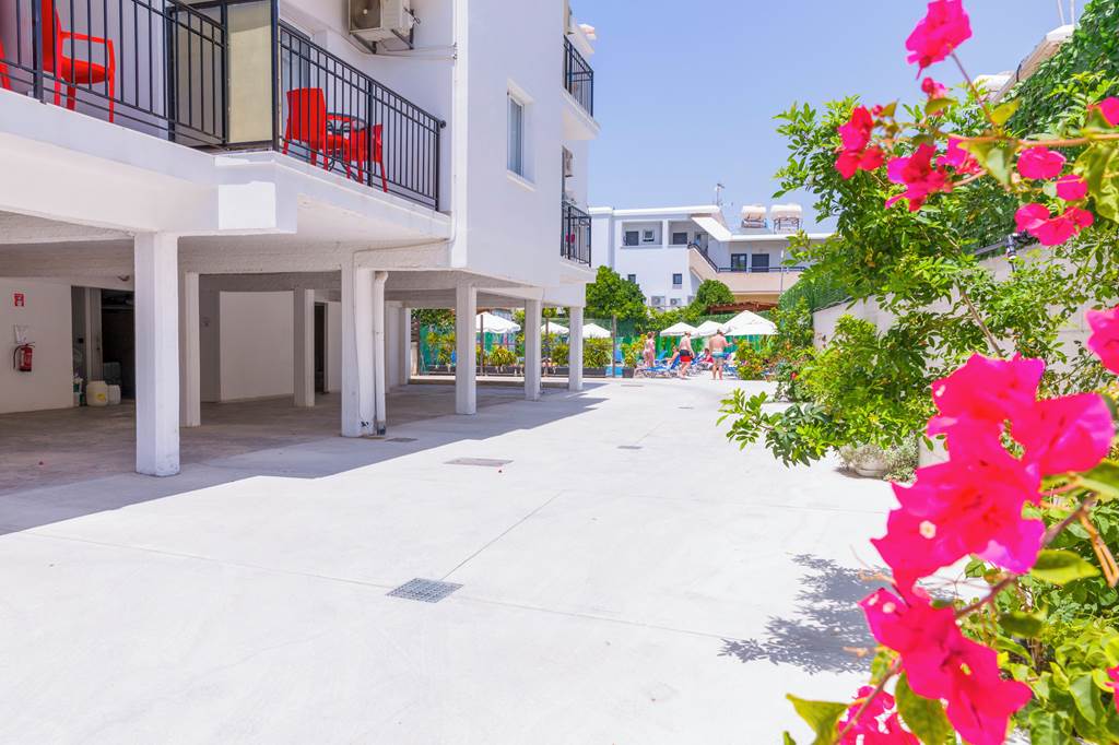 PFO_73740_Alecos_Hotel_Apartments_0724_03.jpg