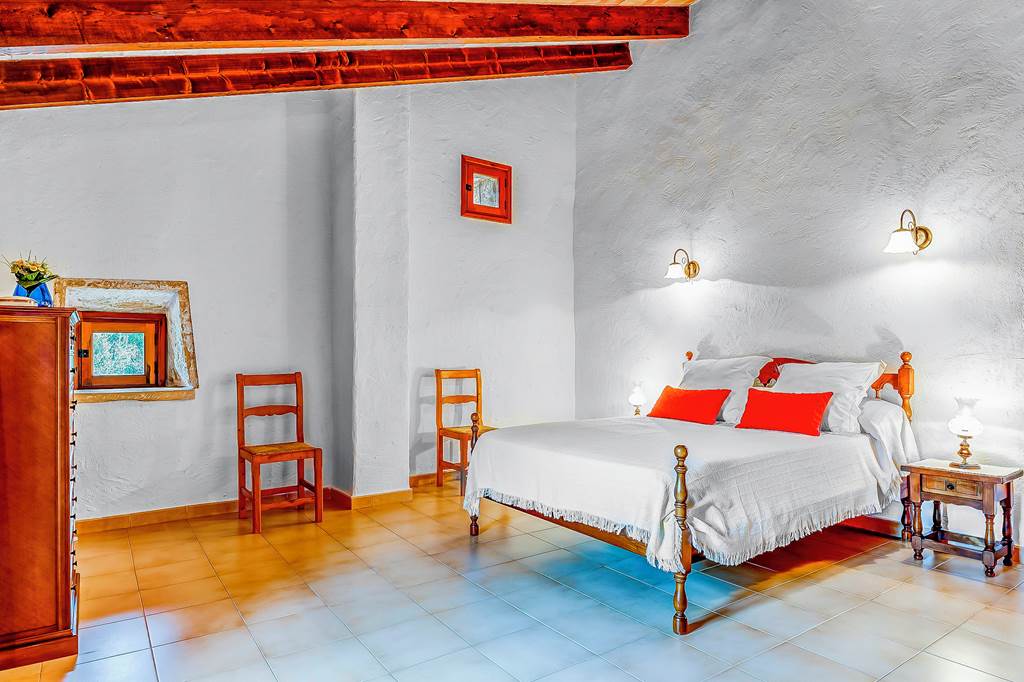 PMI_75402_Villa_Can_Oliva_0120_05.jpg