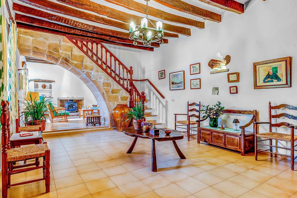 PMI_75402_Villa_Can_Oliva_0120_01.jpg