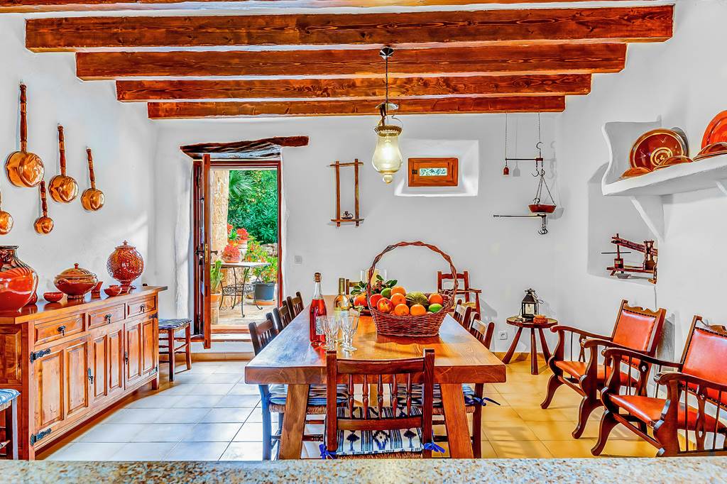 PMI_75402_Villa_Can_Oliva_0120_02.jpg