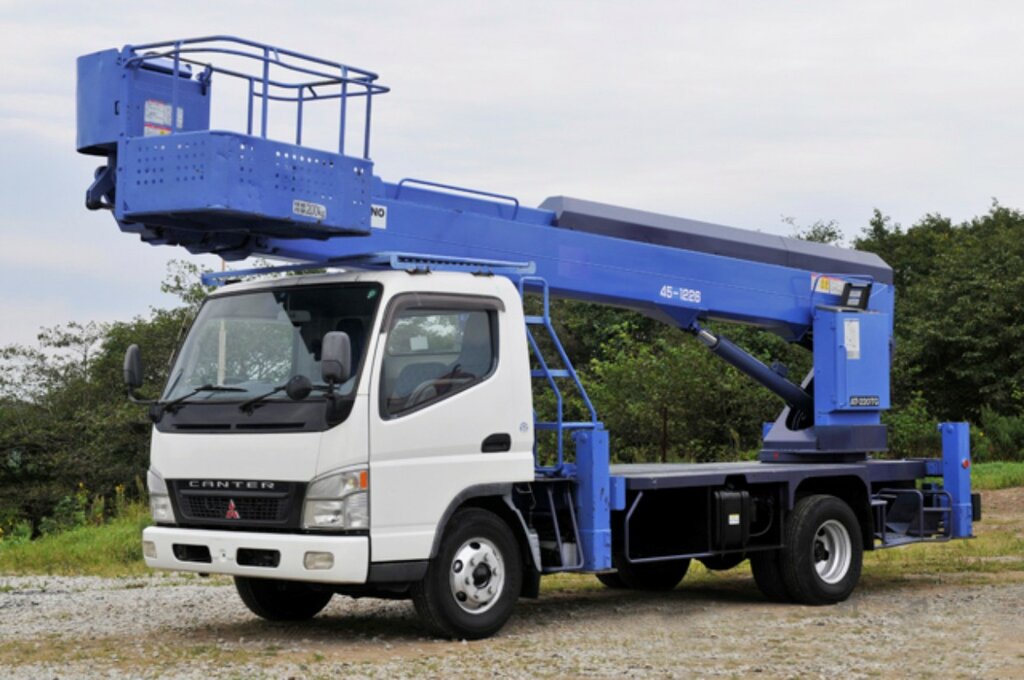 Автовышка АГП 22 метра TADANO AT200CG на базе Mitsubishi Canter
