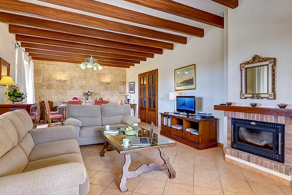 PMI_75442_Villa_Deu_Quarterades_0417_06.jpg