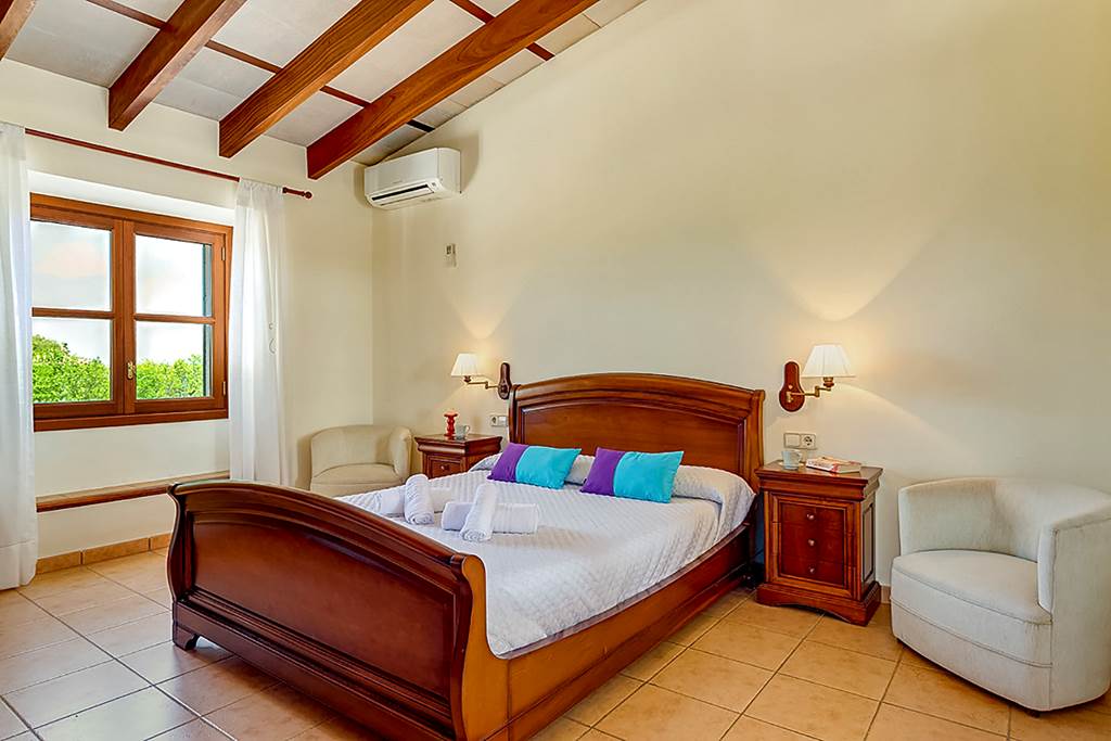 PMI_75442_Villa_Deu_Quarterades_0417_09.jpg