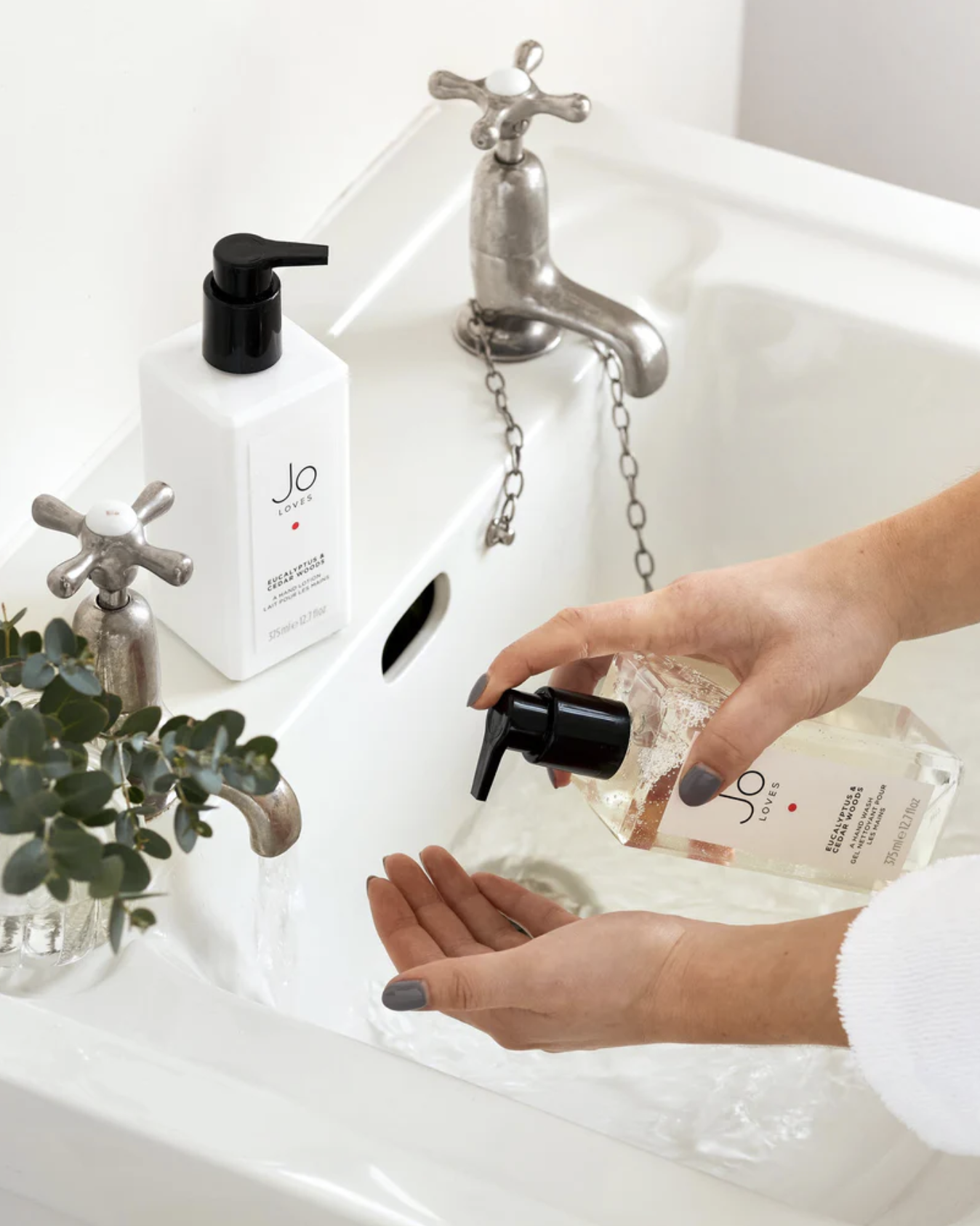 Jo Loves - A Hand Wash Eucalyptus & Cedar Woods 375ml