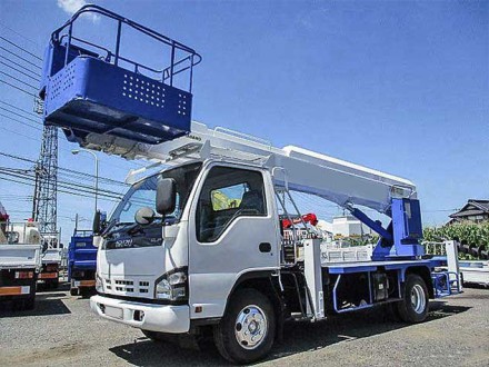 Автовышка АГП 28 м на базе Isuzu Elf