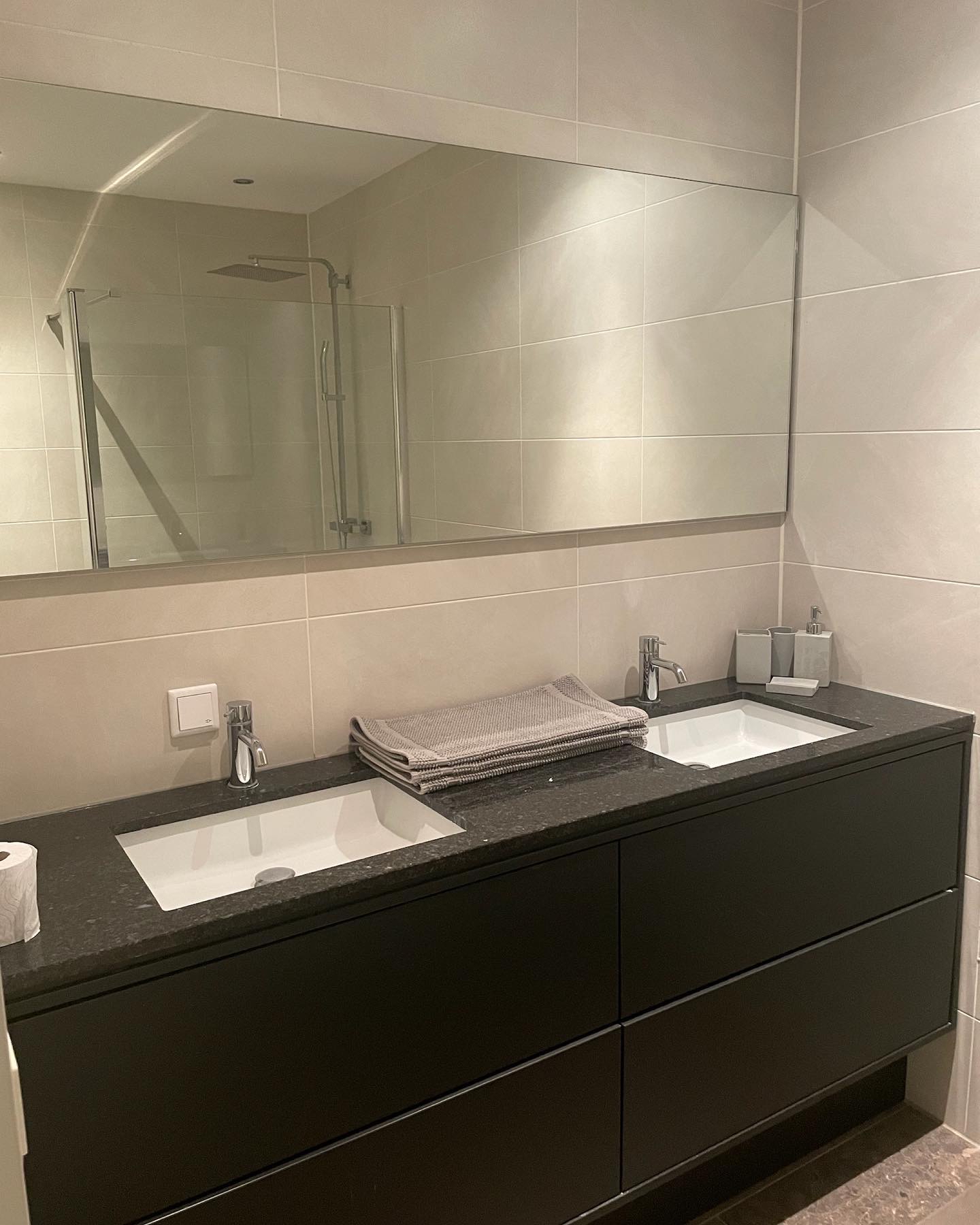 img of https://v5.airtableusercontent.com/v3/u/47/47/1762473600000/dFg5JnWQUsxIkFxBD7mXTw/mCcDzCp2cAOLx_ACfS8LAqR65ShH1aSgxkGlu9zmPZ-sllIzQ5efHxN9-_DBsDtIjahMpvJw25PvnYRvmu_rehzFgFVVwELMHeuleWETtfkQHVGuFudDr6gCcZC3m2Ksnf8ev-4oL1JUCidQ91S7WA/cJ2poZ7GH_u00sNZmq6UU0CJCtVJE89nG9pnF6ZlNMs