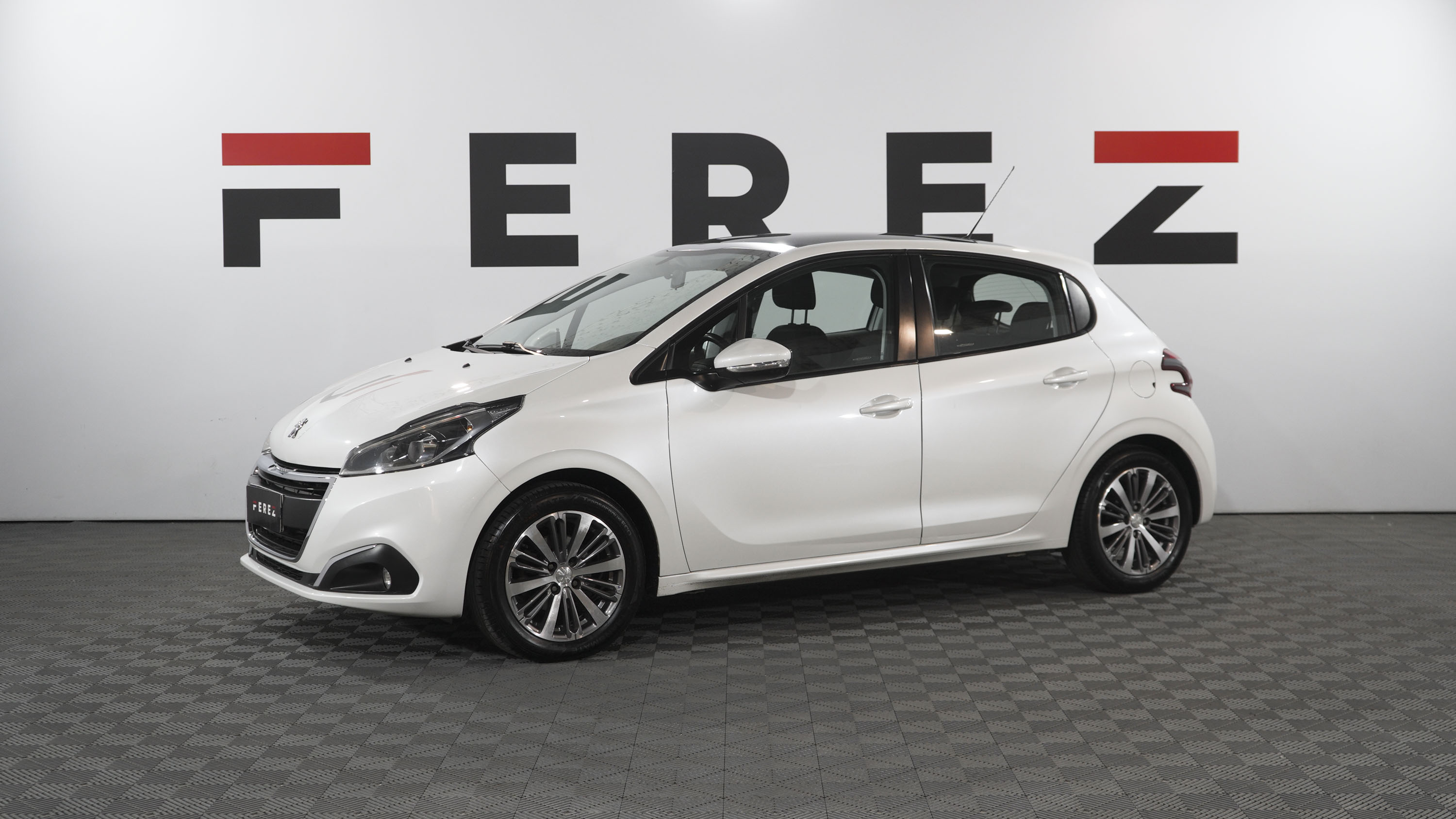 peugeot 208 1.6 allure touchscreen