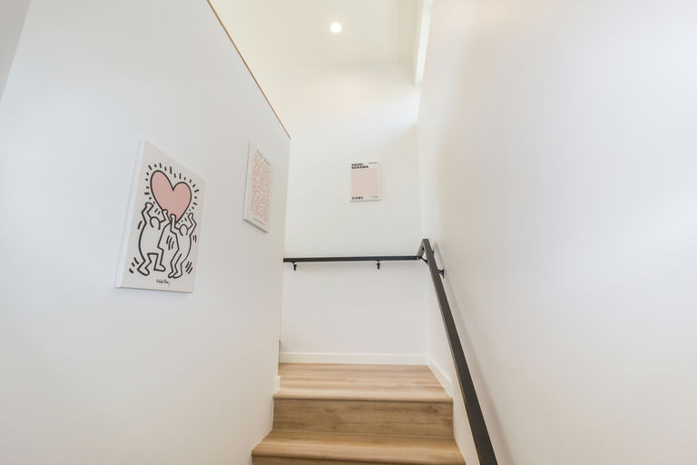 More Images - Image 2