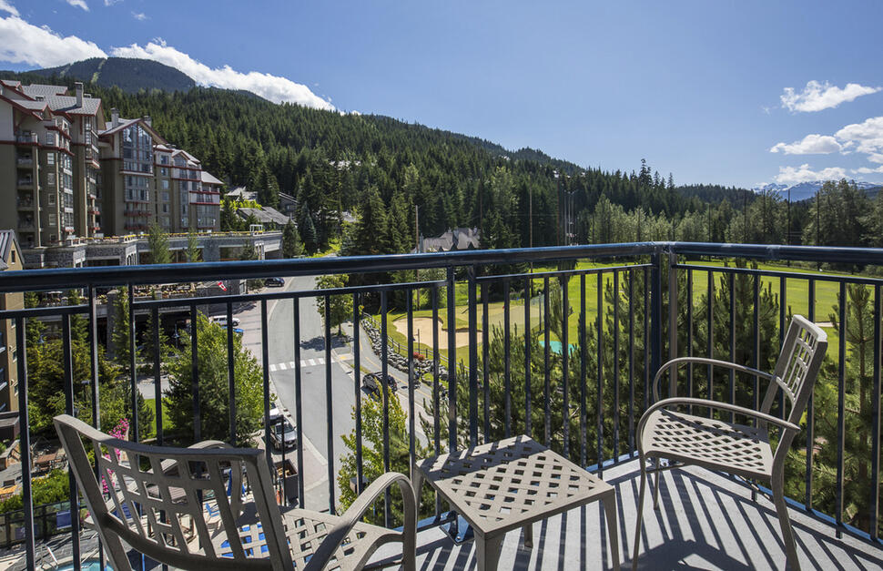 Hilton-Whistler-3.jpg