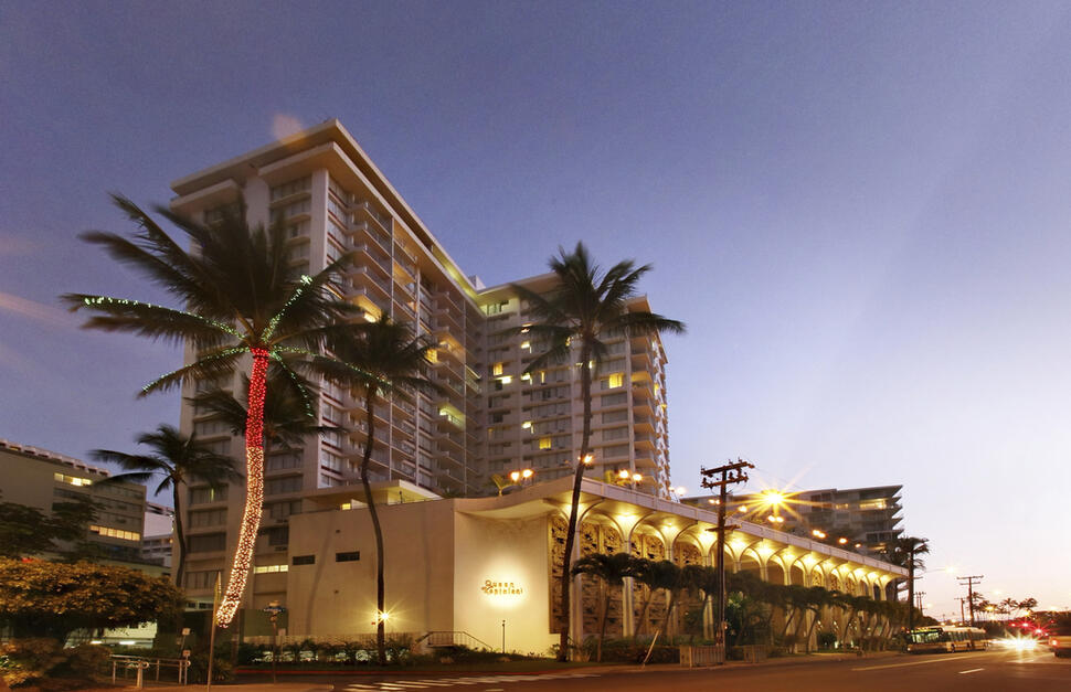 Queen-Kapiolani-Hotel-1.jpg