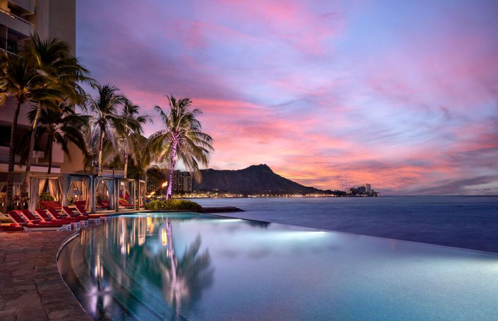 Sheraton-Waikiki-Beach-Resort-1.jpg
