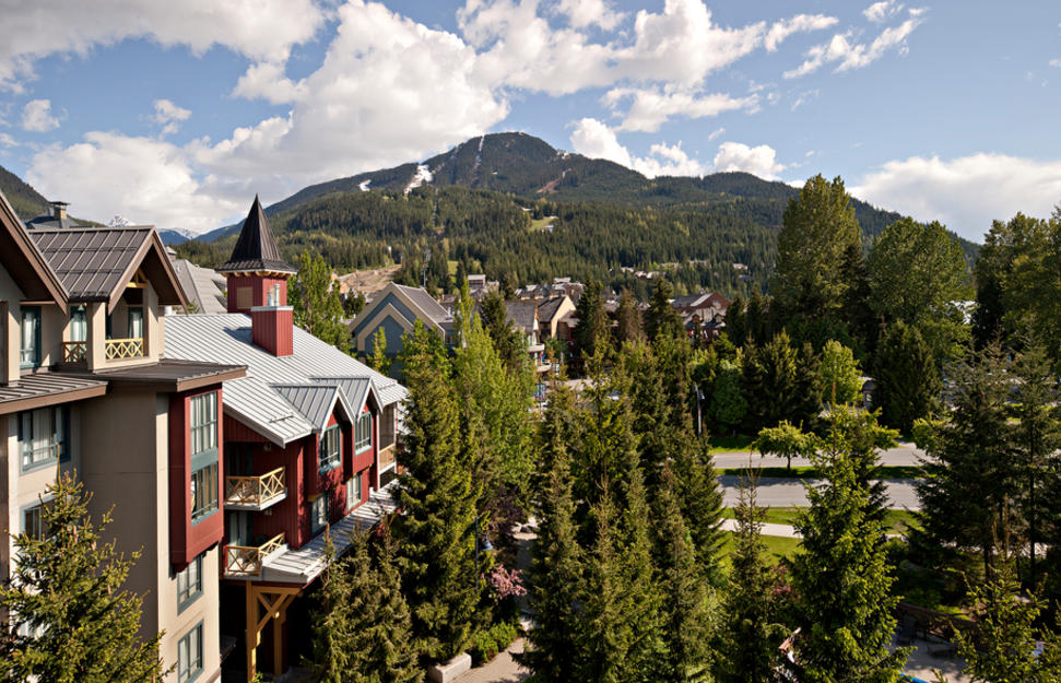 Delta-Whistler-Village-Suites-15.jpg