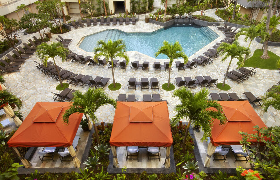 Hilton-Hawaiian-Village-Waikiki-Beach-Resort-1.jpg