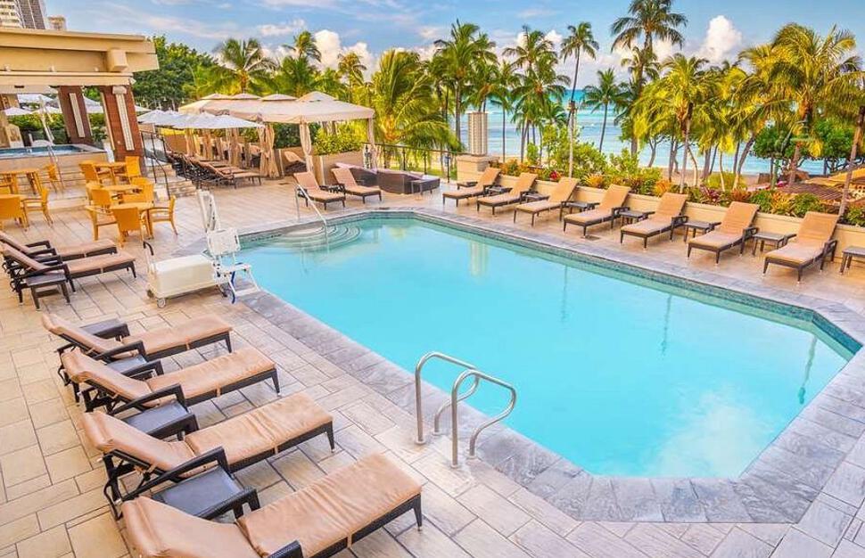 Hyatt-Regency-Waikiki-Beach-Resort-Spa-1.jpg